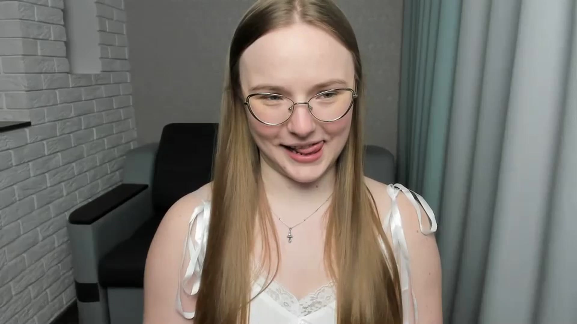 Gallery image thumbnail from Shy_Melany's myfreecams stream on, 01/11/2025, 19:48 image 19 of 20