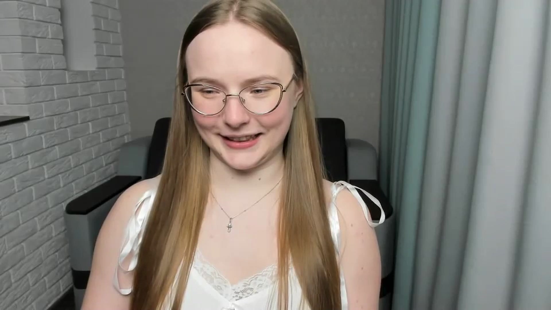 Gallery image thumbnail from Shy_Melany's myfreecams stream on, 01/11/2025, 19:48 image 15 of 20