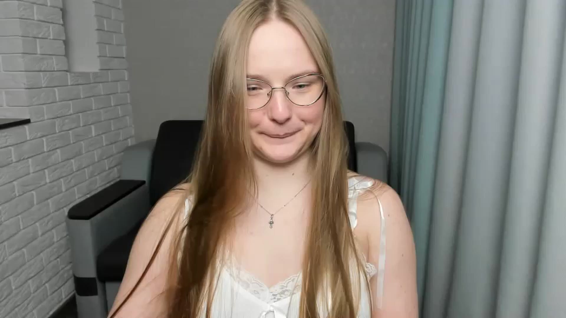 Gallery image thumbnail from Shy_Melany's myfreecams stream on, 01/11/2025, 22:34 image 16 of 20