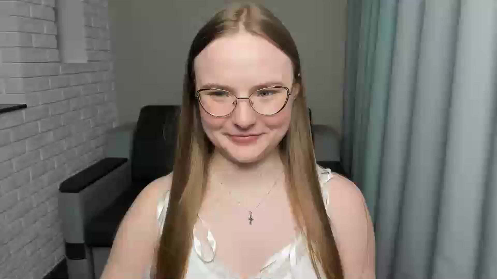 Gallery image thumbnail from Shy_Melany's myfreecams stream on, 01/12/2025, 24:10 image 19 of 20