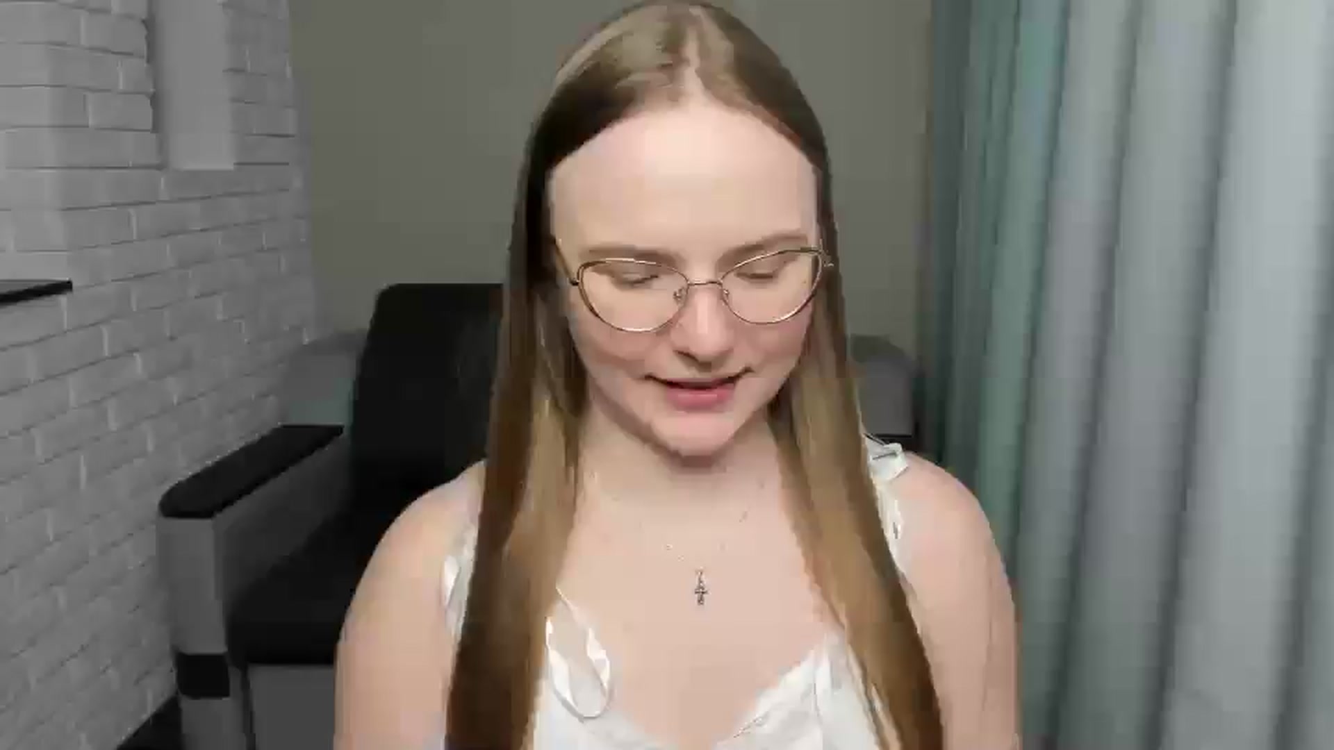 Gallery image thumbnail from Shy_Melany's myfreecams stream on, 01/12/2025, 24:10 image 16 of 20