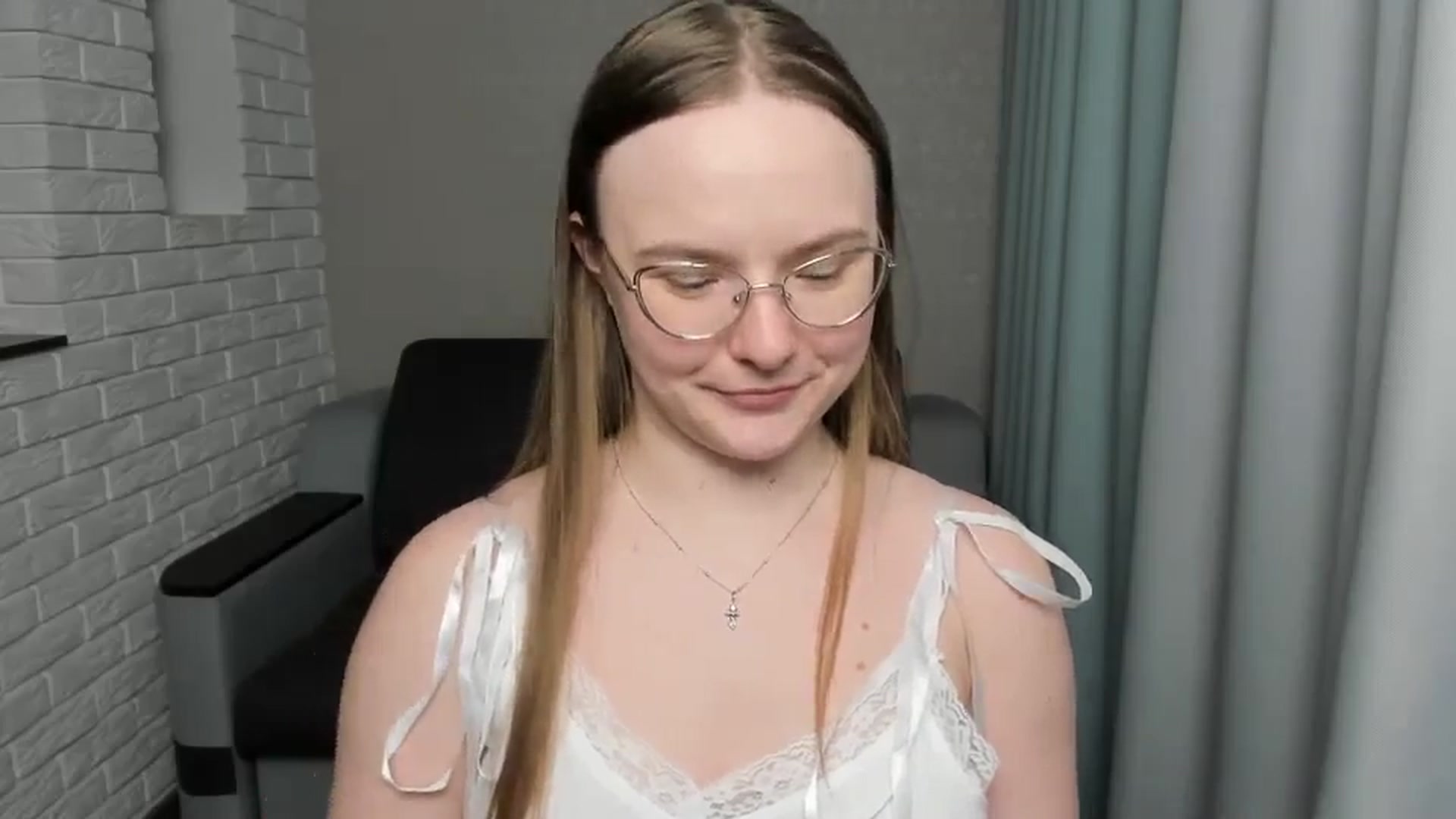 Gallery image thumbnail from Shy_Melany's myfreecams stream on, 01/13/2025, 19:04 image 16 of 20