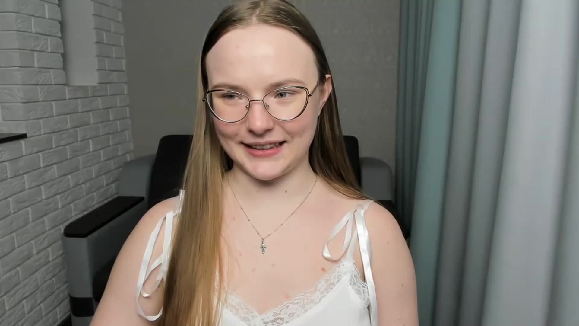 Gallery image thumbnail from Shy_Melany's myfreecams stream on, 01/14/2025, 15:24 image 17 of 20
