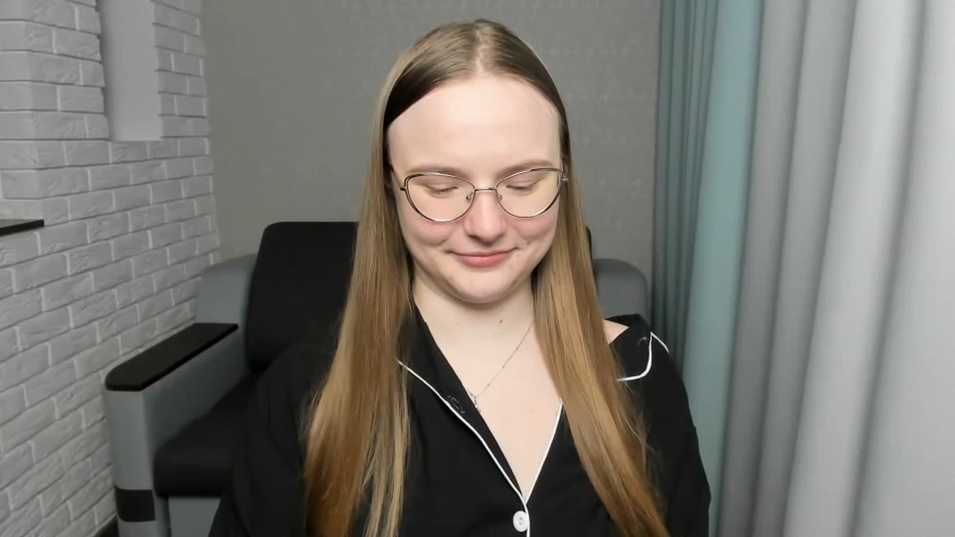 Gallery image thumbnail from Shy_Melany's myfreecams stream on, 01/14/2025, 21:39 image 11 of 20