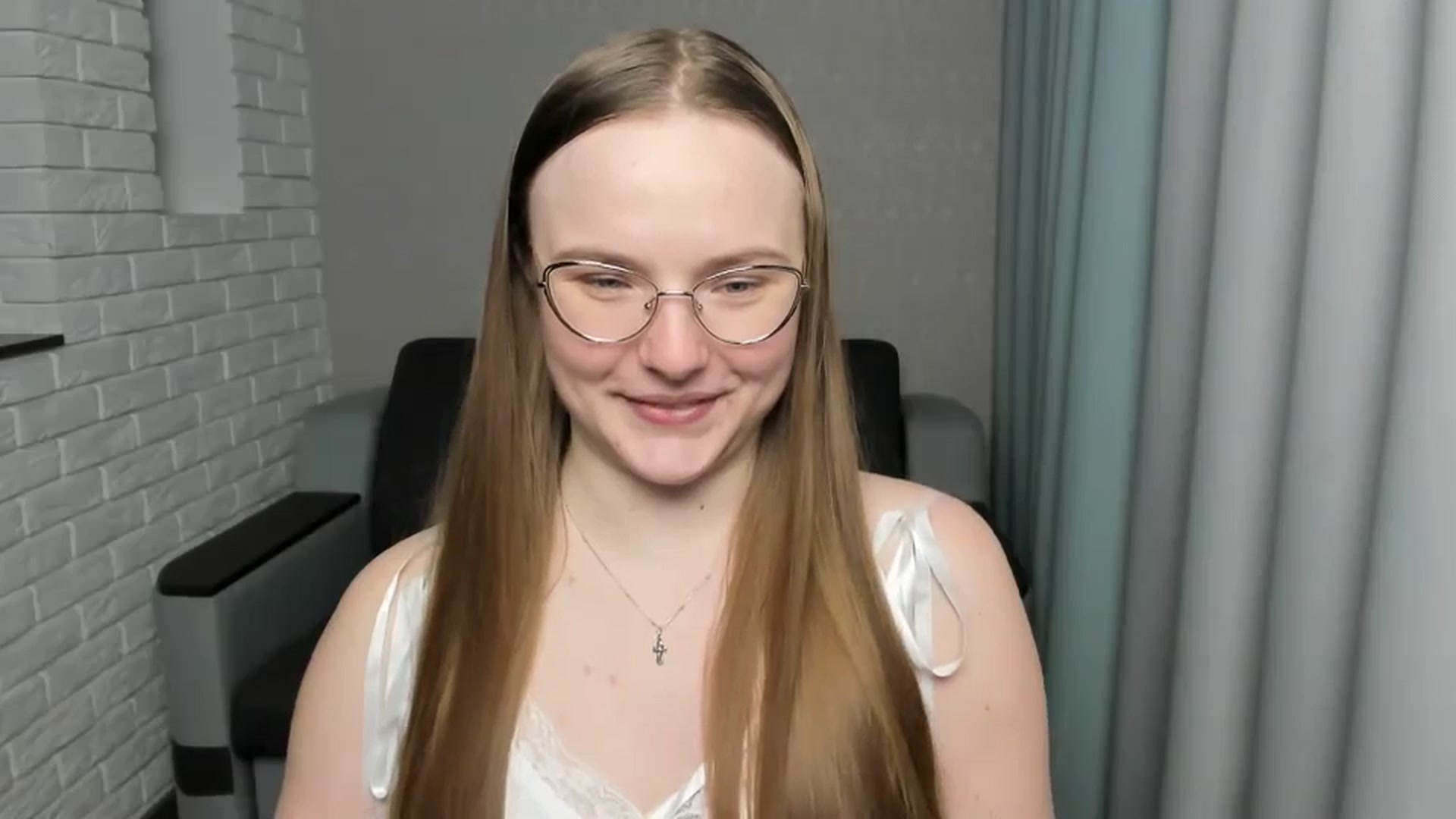 Gallery image thumbnail from Shy_Melany's myfreecams stream on, 01/15/2025, 19:38 image 12 of 20