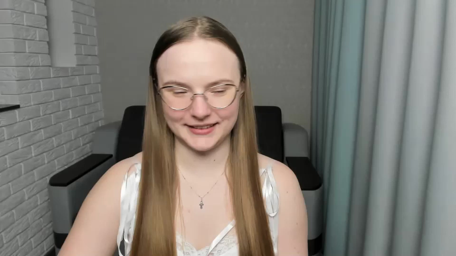 Gallery image thumbnail from Shy_Melany's myfreecams stream on, 01/15/2025, 19:38 image 3 of 20