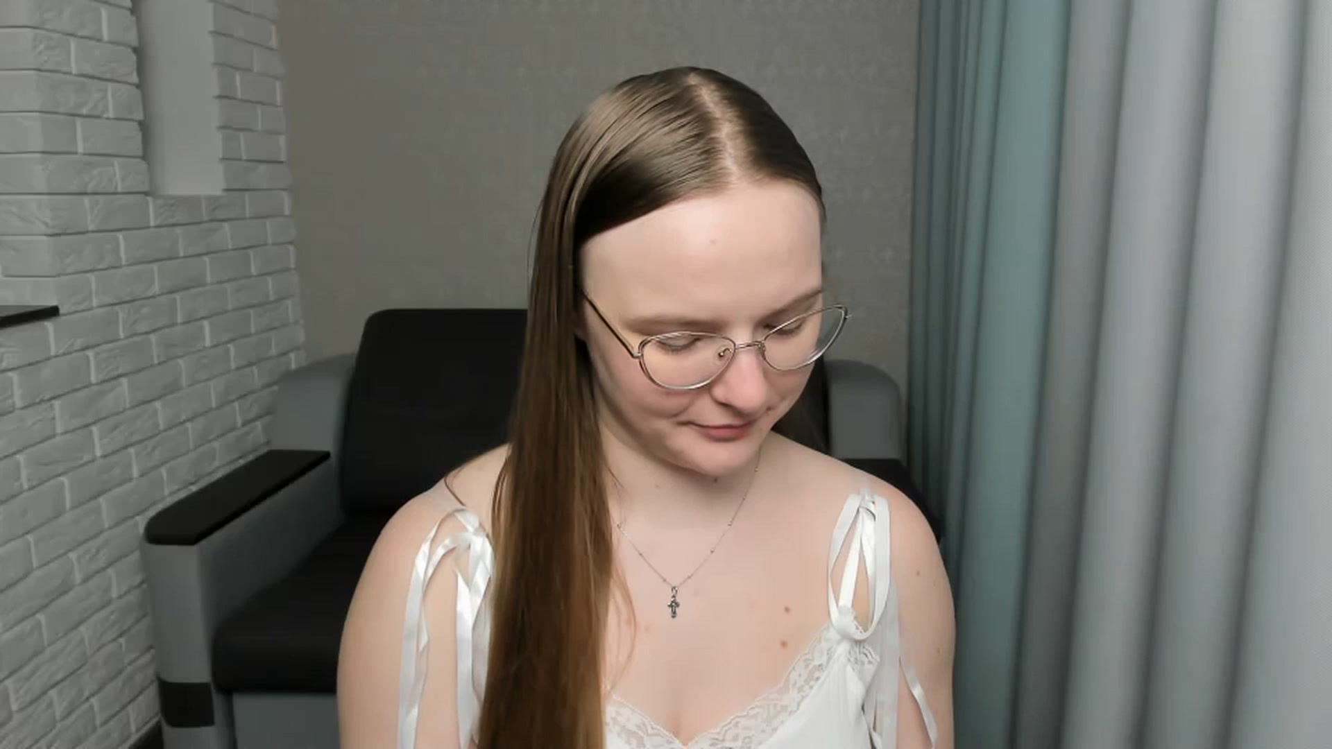 Gallery image thumbnail from Shy_Melany's myfreecams stream on, 01/15/2025, 22:21 image 5 of 20
