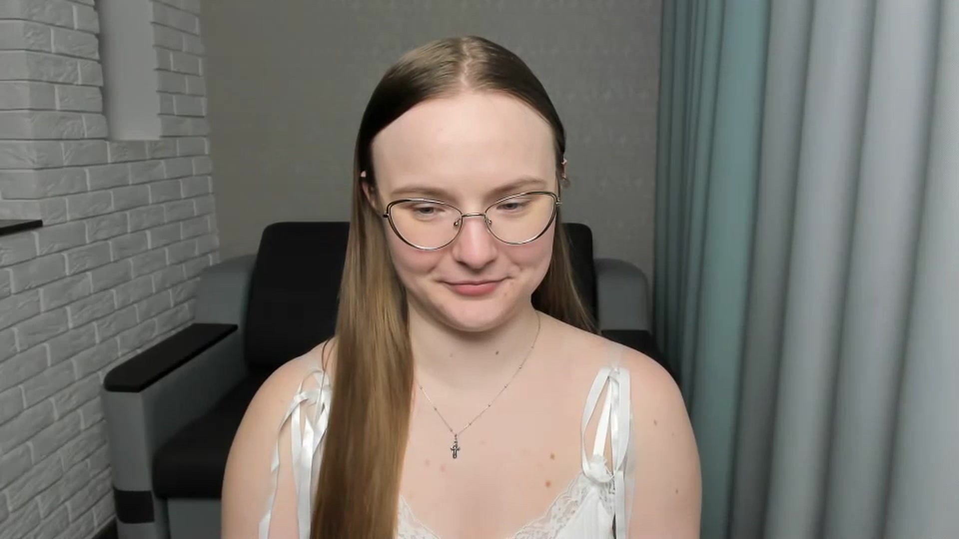 Gallery image thumbnail from Shy_Melany's myfreecams stream on, 01/15/2025, 22:21 image 2 of 20