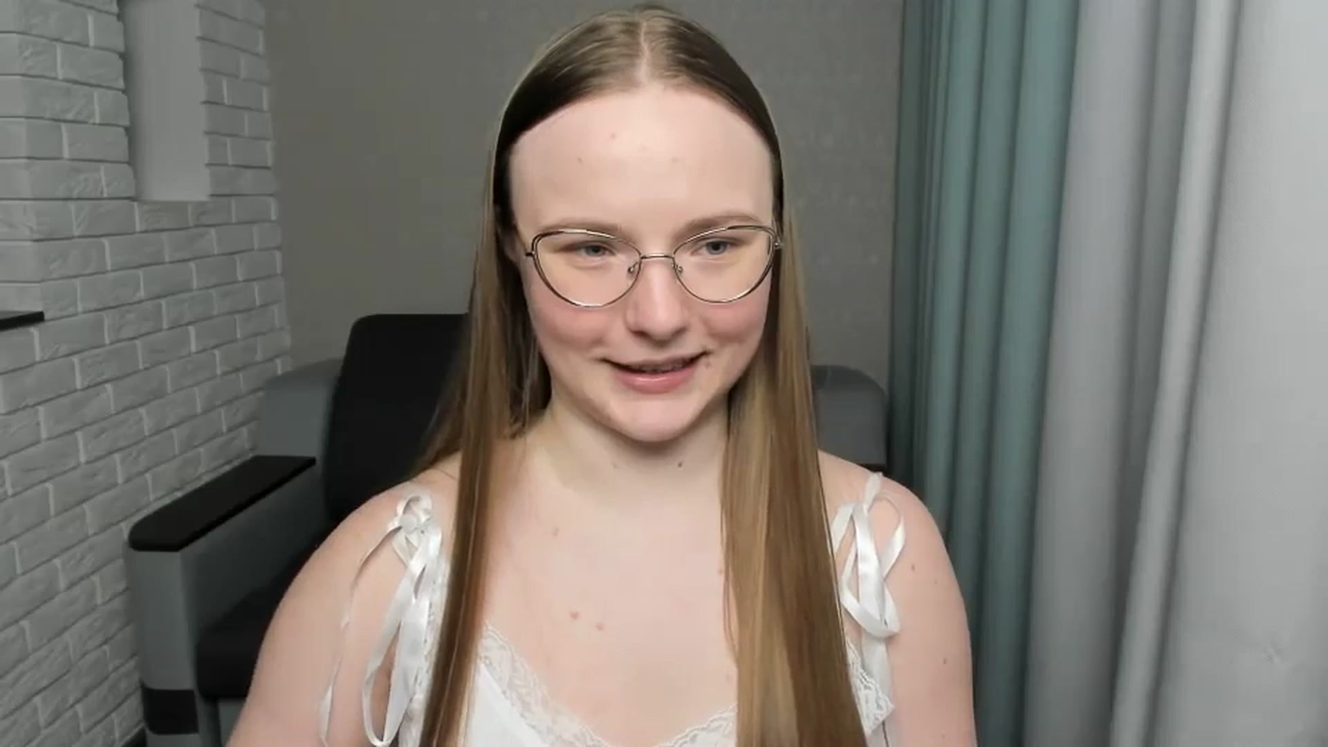 Gallery image thumbnail from Shy_Melany's myfreecams stream on, 01/22/2025, 21:53 image 13 of 20