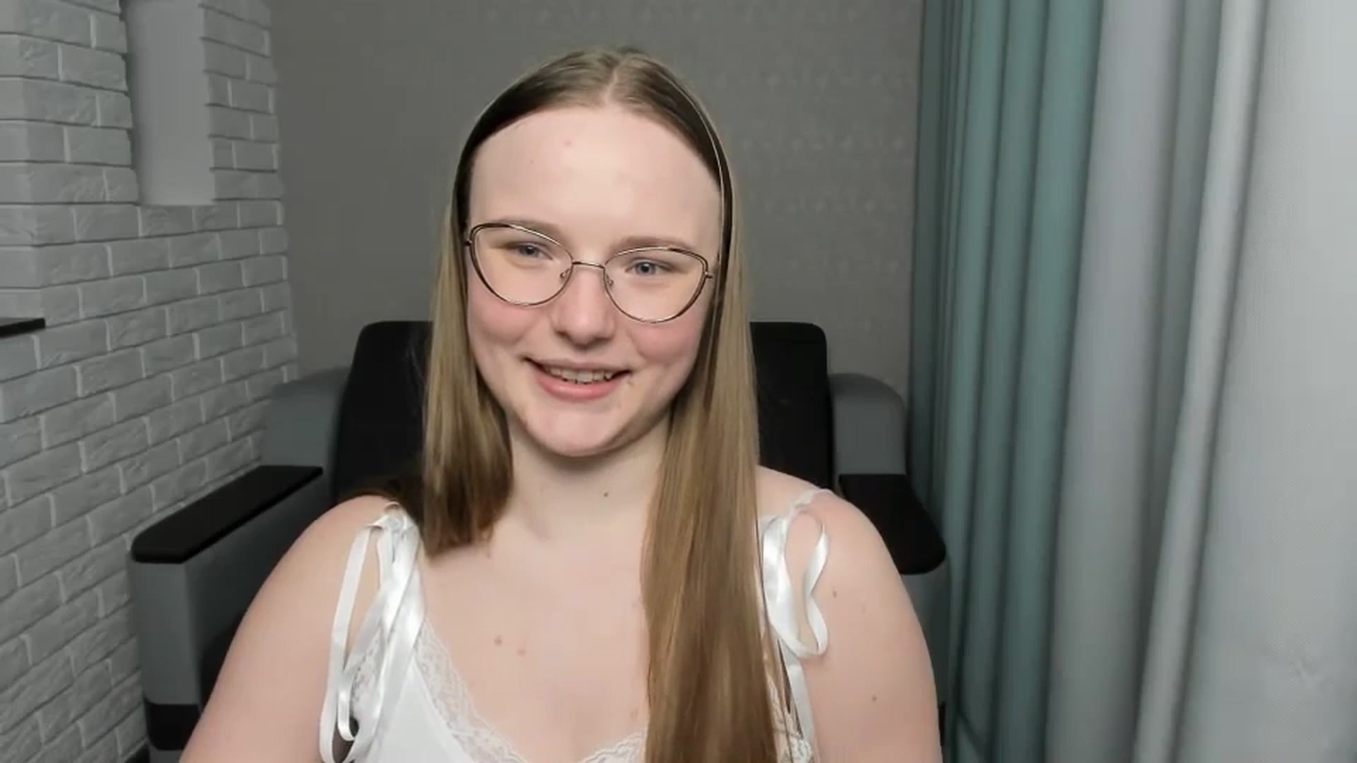 Gallery image thumbnail from Shy_Melany's myfreecams stream on, 01/22/2025, 21:53 image 16 of 20