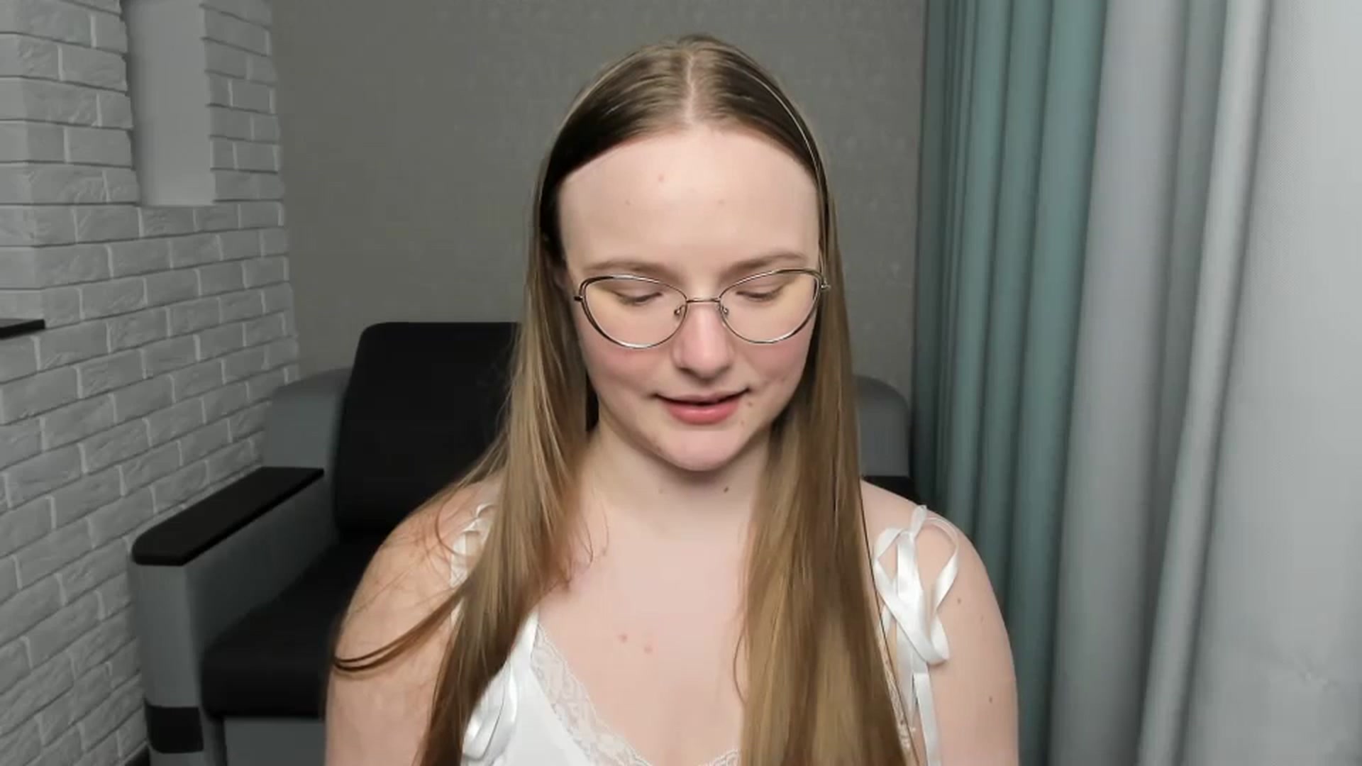 Gallery image thumbnail from Shy_Melany's myfreecams stream on, 01/22/2025, 21:53 image 17 of 20