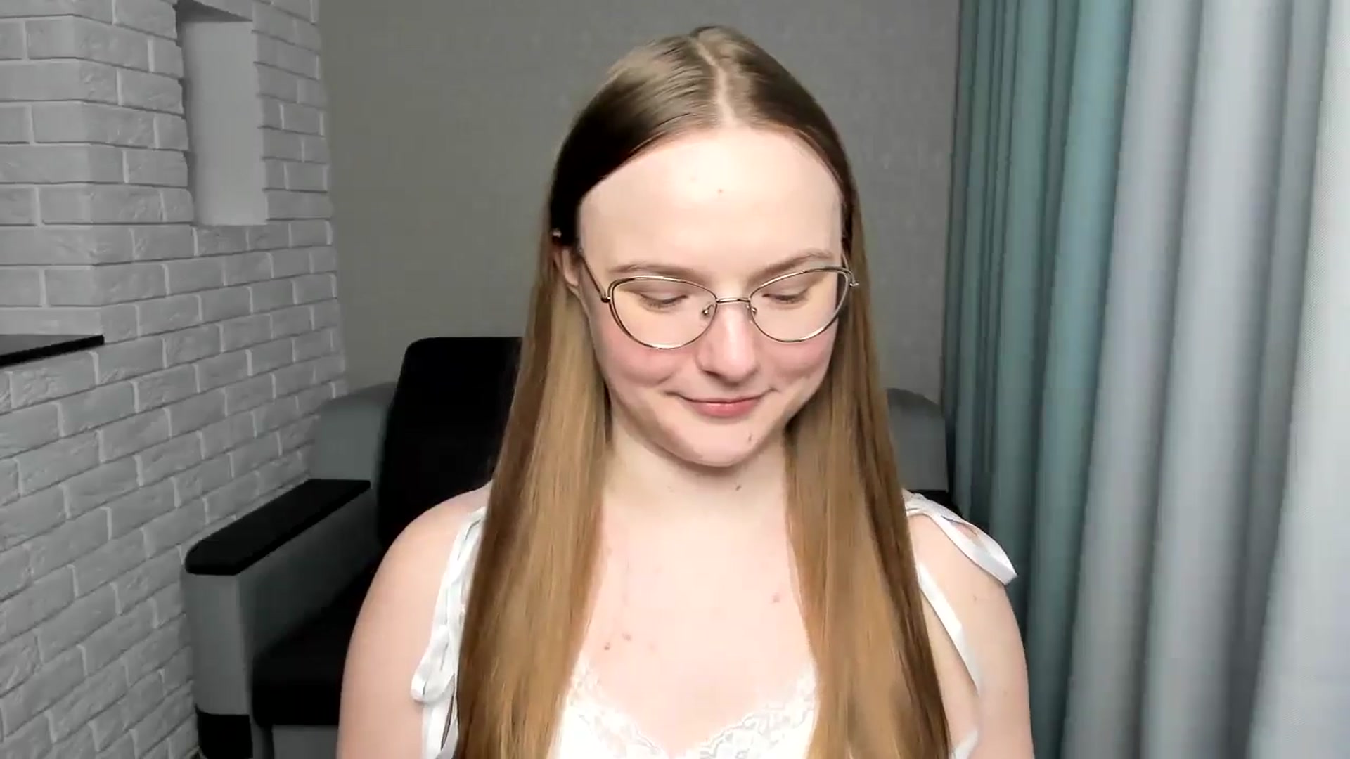 Gallery image thumbnail from Shy_Melany's myfreecams stream on, 01/28/2025, 14:34 image 13 of 20