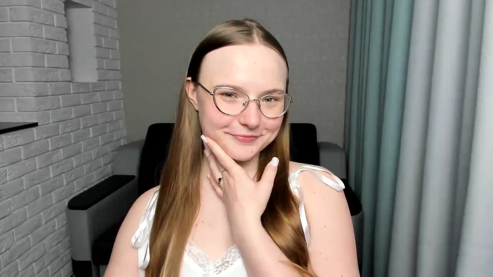 Gallery image thumbnail from Shy_Melany's myfreecams stream on, 01/28/2025, 14:34 image 14 of 20