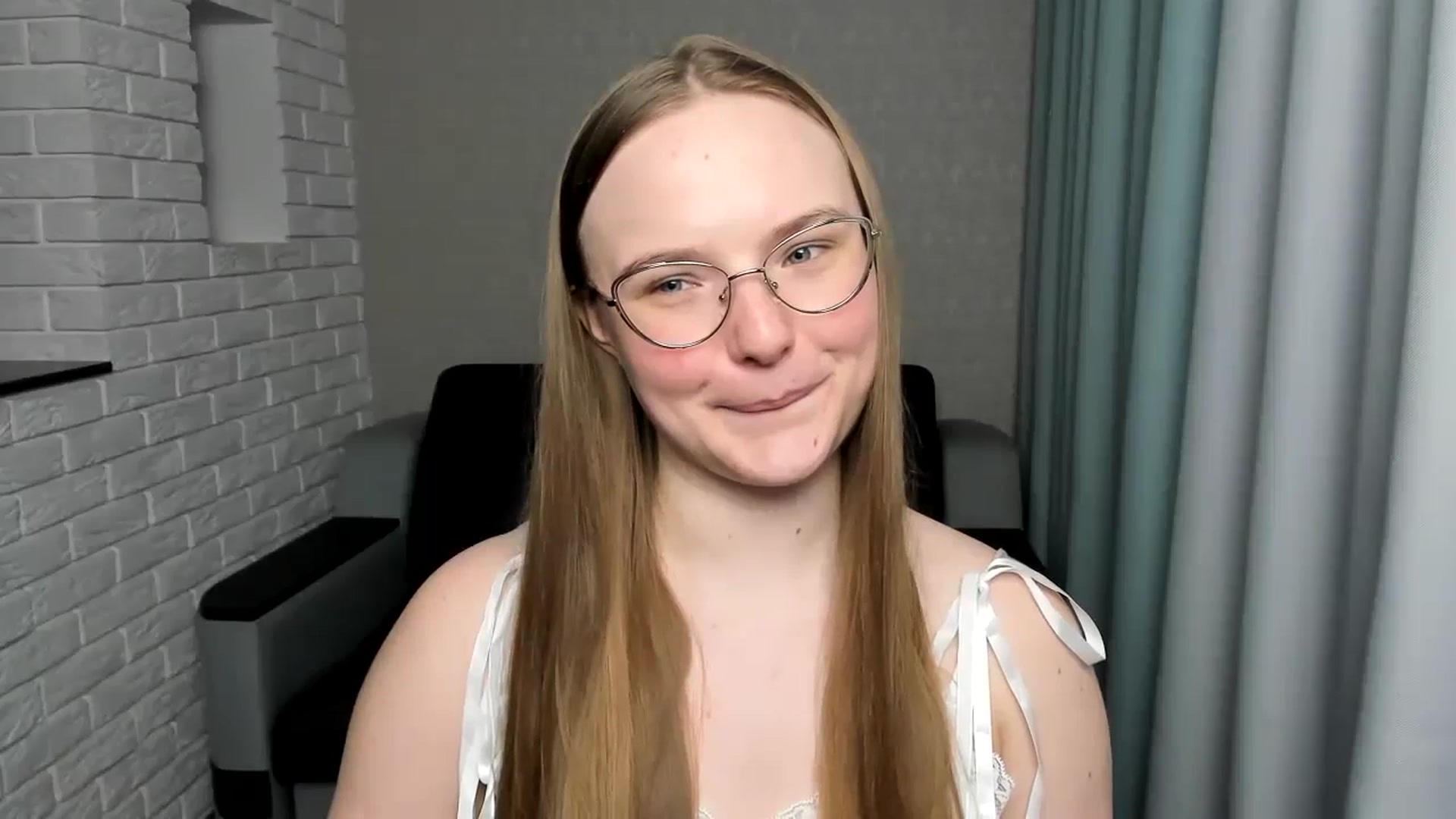 Gallery image thumbnail from Shy_Melany's myfreecams stream on, 01/28/2025, 14:34 image 9 of 20