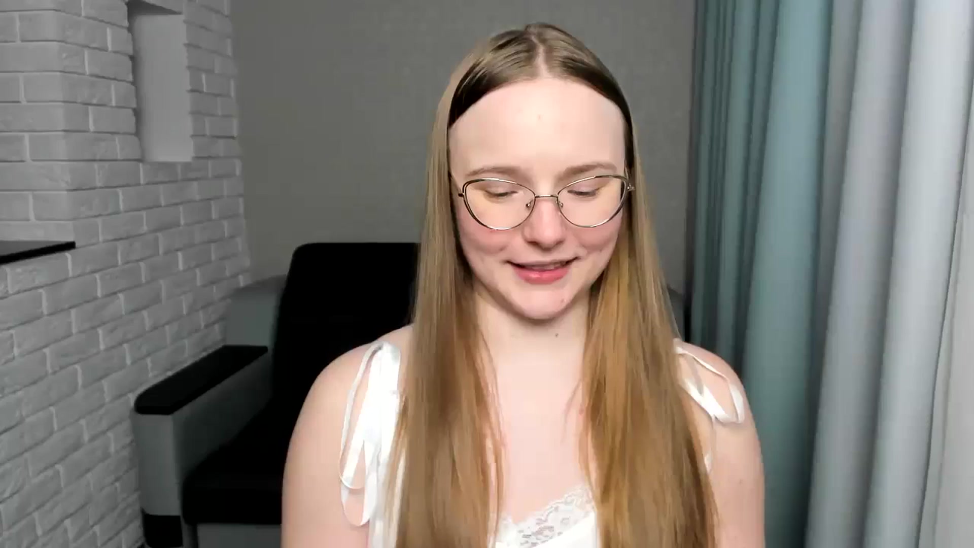 Gallery image thumbnail from Shy_Melany's myfreecams stream on, 01/28/2025, 22:50 image 17 of 20