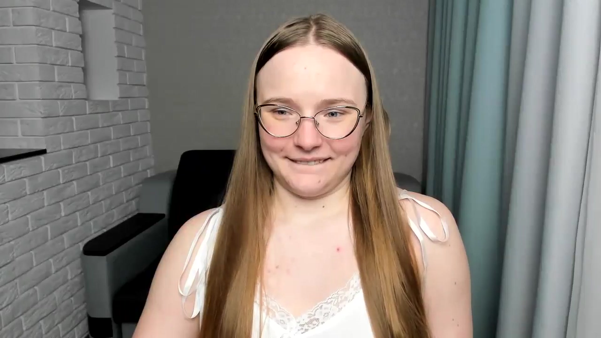 Gallery image thumbnail from Shy_Melany's myfreecams stream on, 01/28/2025, 22:50 image 14 of 20