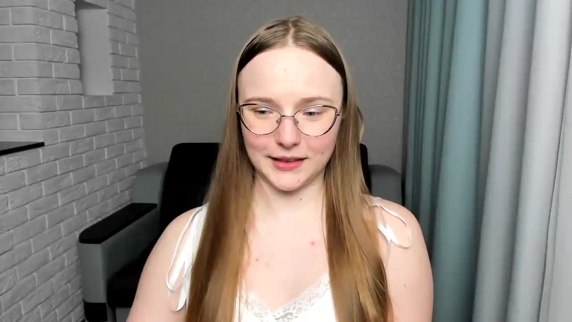 Gallery image thumbnail from Shy_Melany's myfreecams stream on, 01/28/2025, 22:50 image 16 of 20