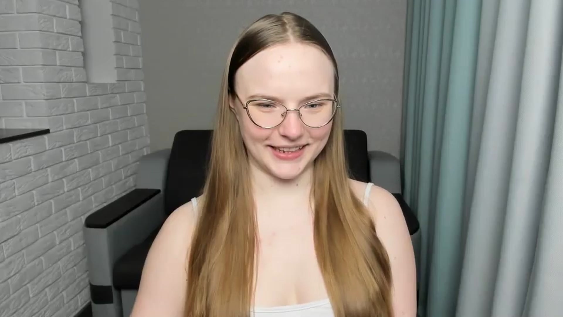 Gallery image thumbnail from Shy_Melany's myfreecams stream on, 01/29/2025, 19:17 image 10 of 20