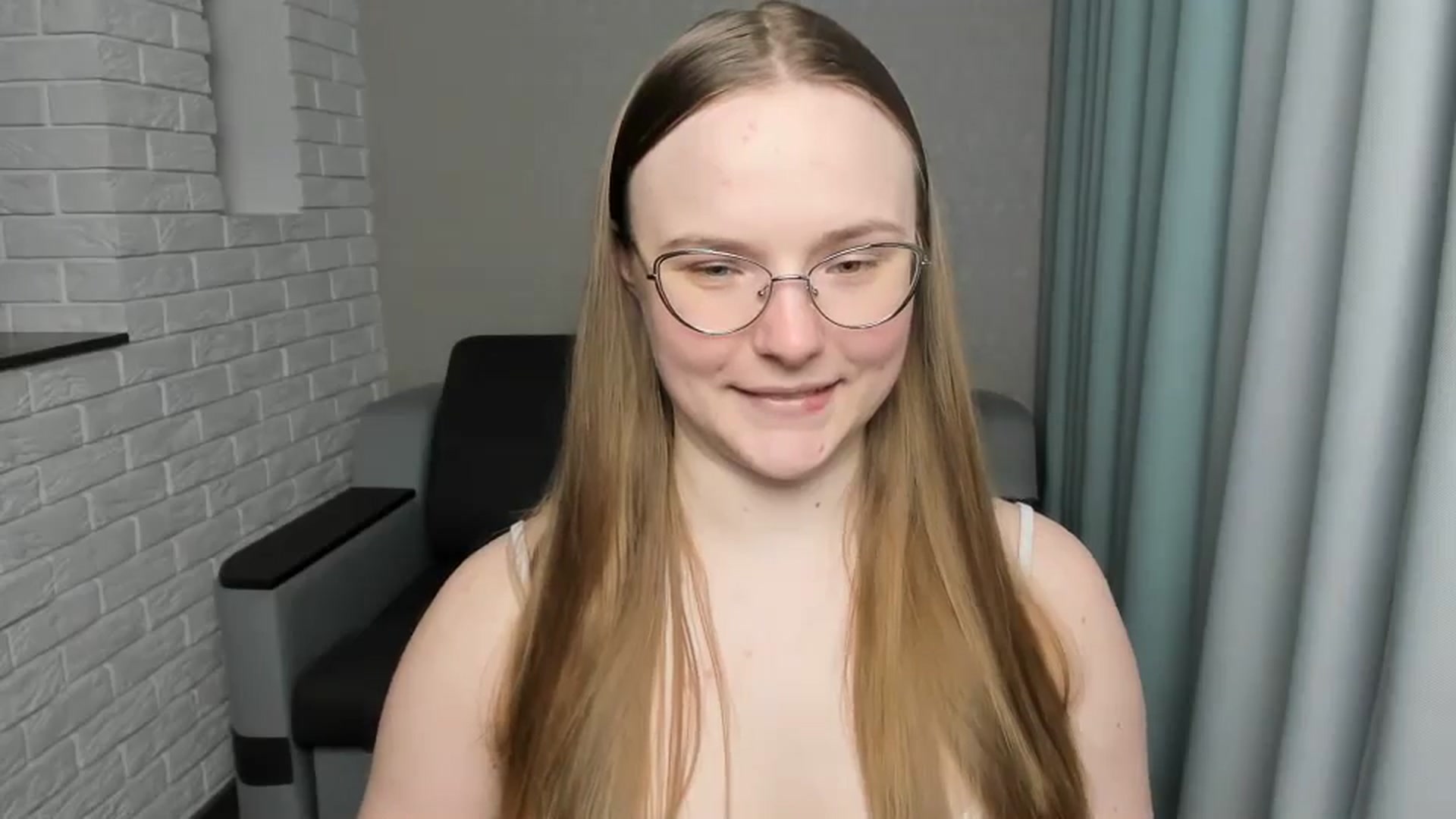 Gallery image thumbnail from Shy_Melany's myfreecams stream on, 01/29/2025, 19:17 image 17 of 20