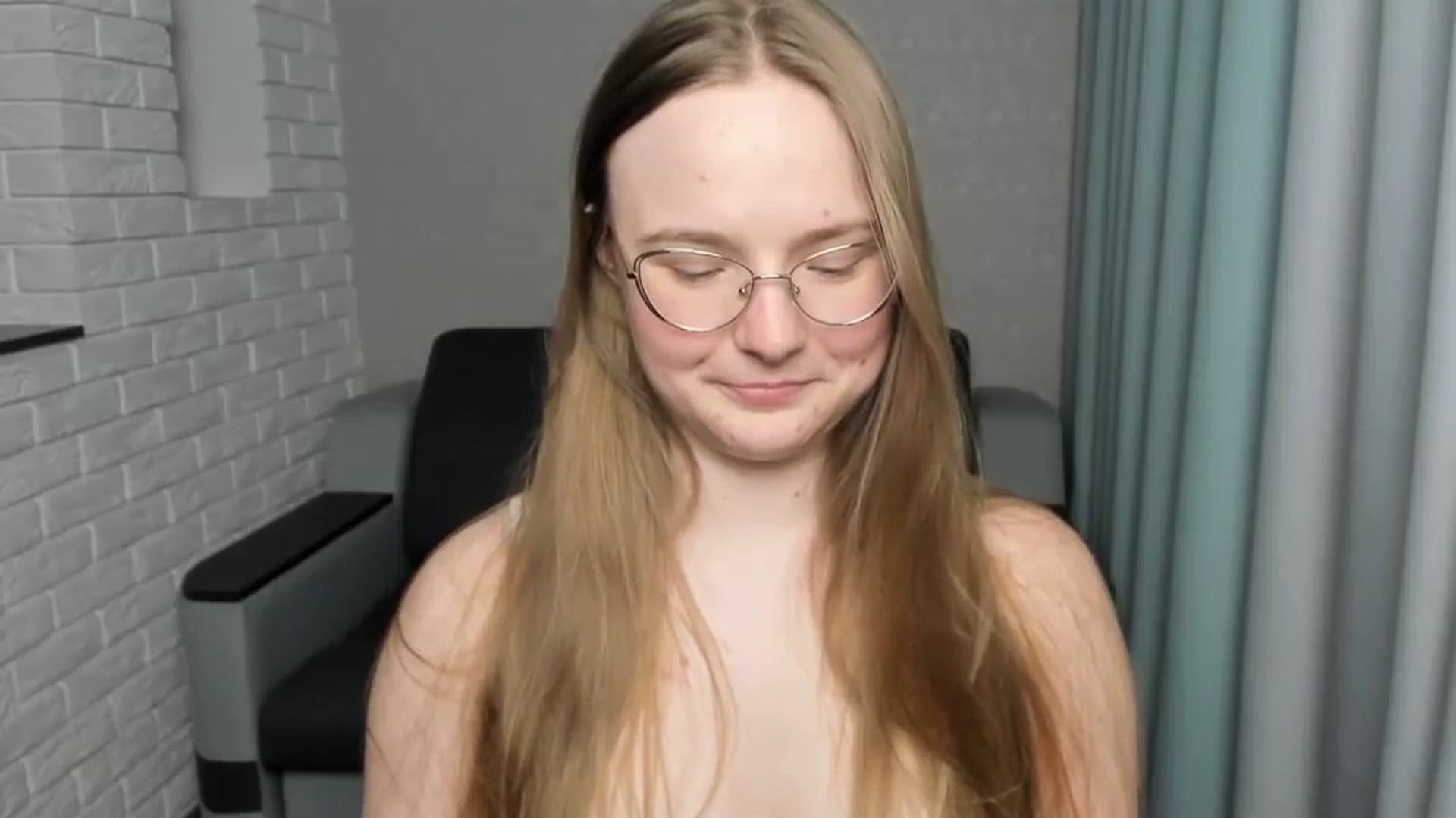 Gallery image thumbnail from Shy_Melany's myfreecams stream on, 01/31/2025, 18:25 image 12 of 20