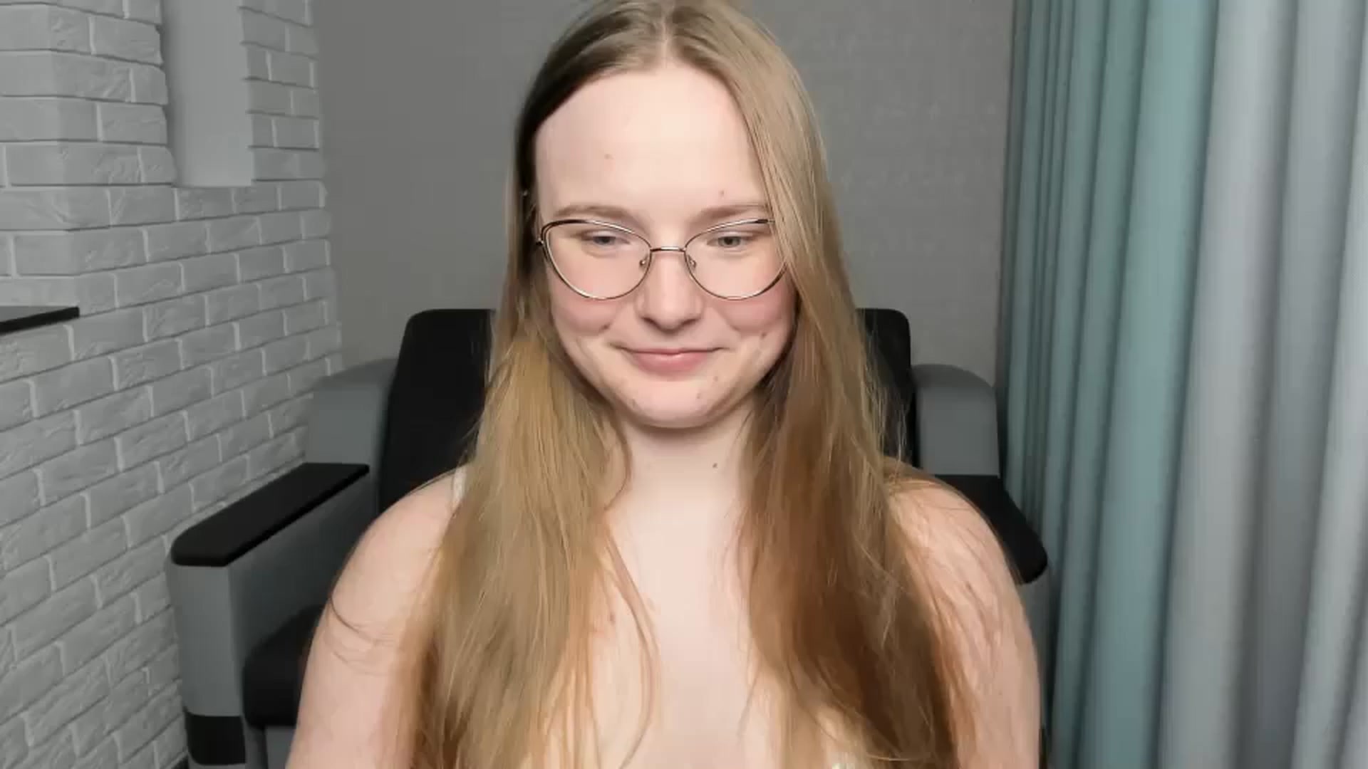 Gallery image thumbnail from Shy_Melany's myfreecams stream on, 01/31/2025, 18:25 image 13 of 20