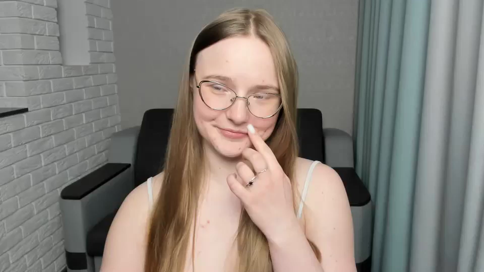 Gallery image thumbnail from Shy_Melany's myfreecams stream on, 01/31/2025, 20:59 image 8 of 20