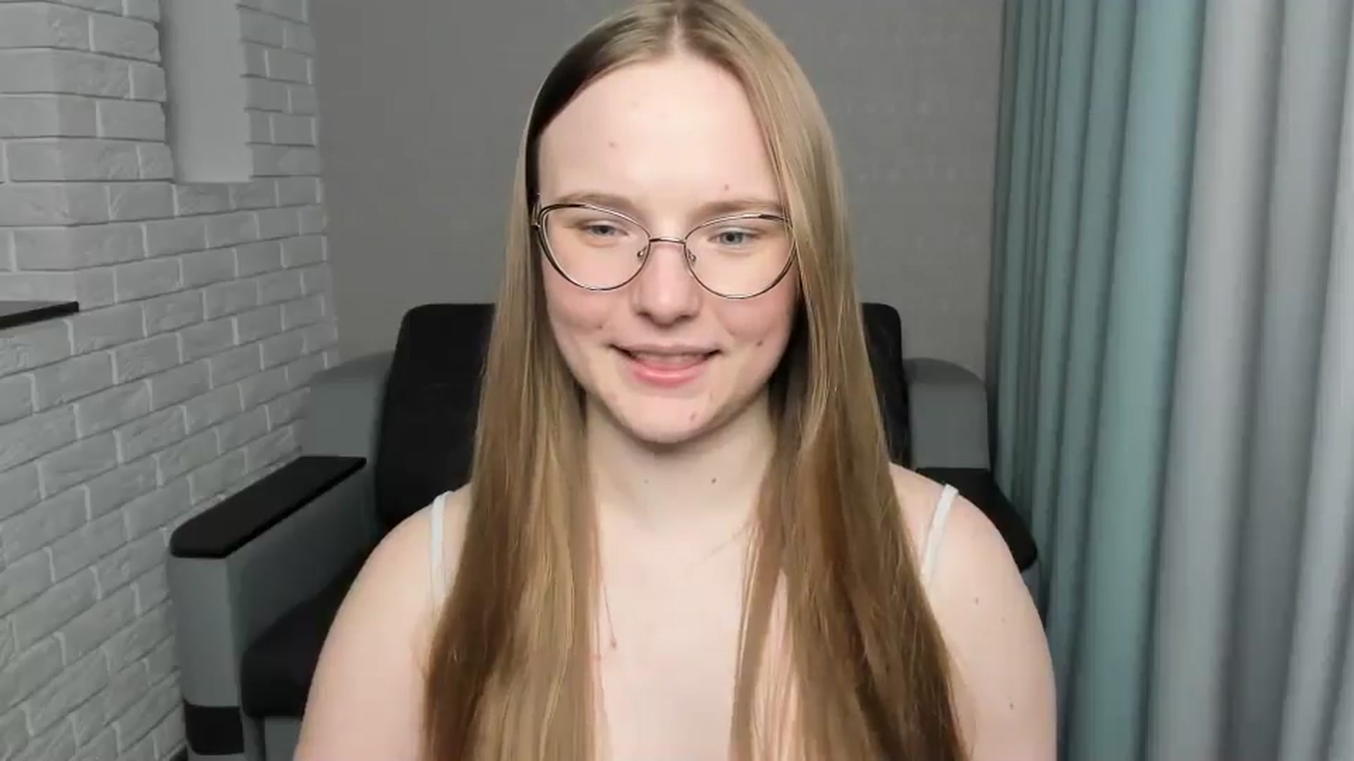 Gallery image thumbnail from Shy_Melany's myfreecams stream on, 01/31/2025, 20:59 image 14 of 20