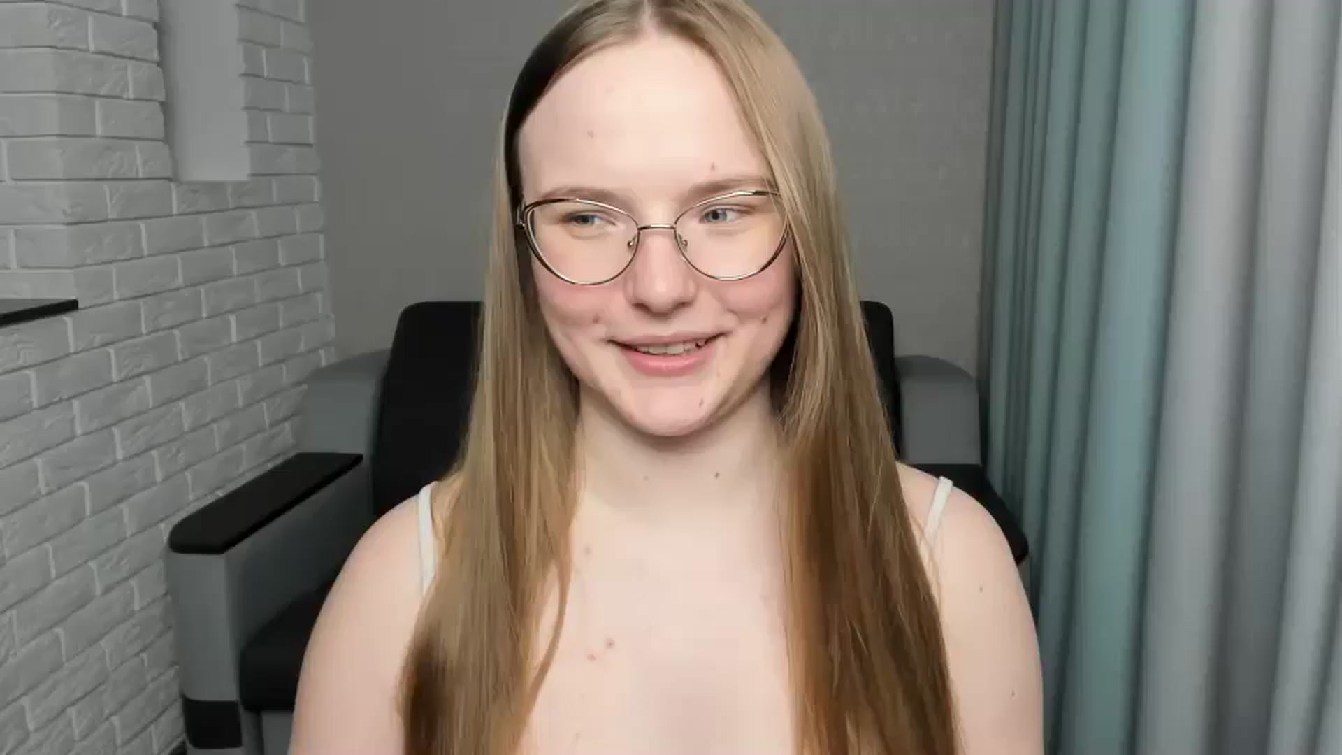 Gallery image thumbnail from Shy_Melany's myfreecams stream on, 01/31/2025, 20:59 image 15 of 20