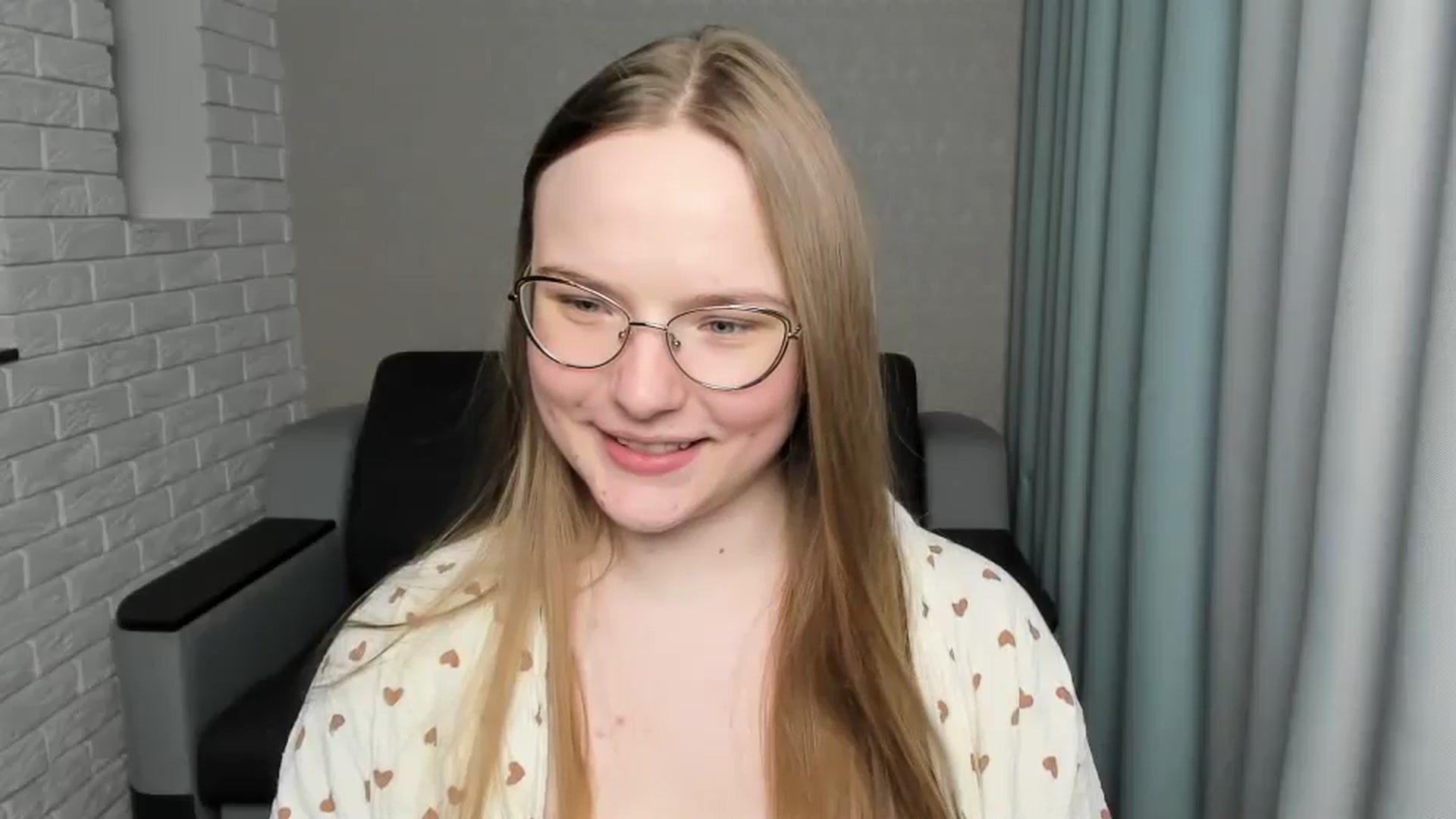 Gallery image thumbnail from Shy_Melany's myfreecams stream on, 02/07/2025, 15:31 image 10 of 20