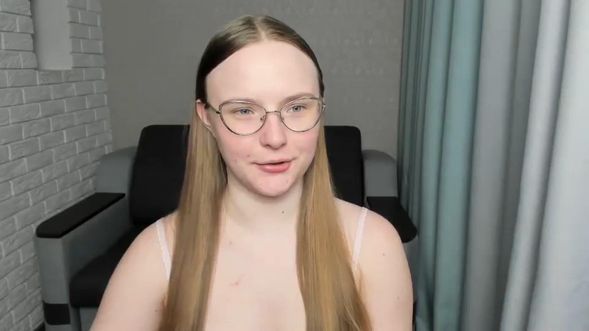 Gallery image thumbnail from Shy_Melany's myfreecams stream on, 02/14/2025, 24:14 image 2 of 20