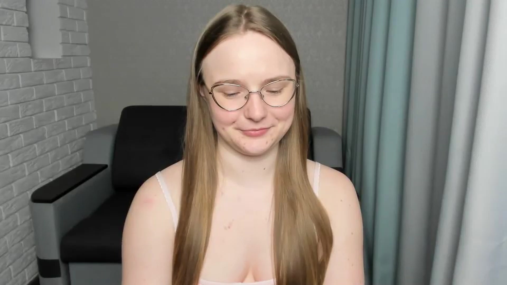 Gallery image thumbnail from Shy_Melany's myfreecams stream on, 02/14/2025, 22:25 image 18 of 20