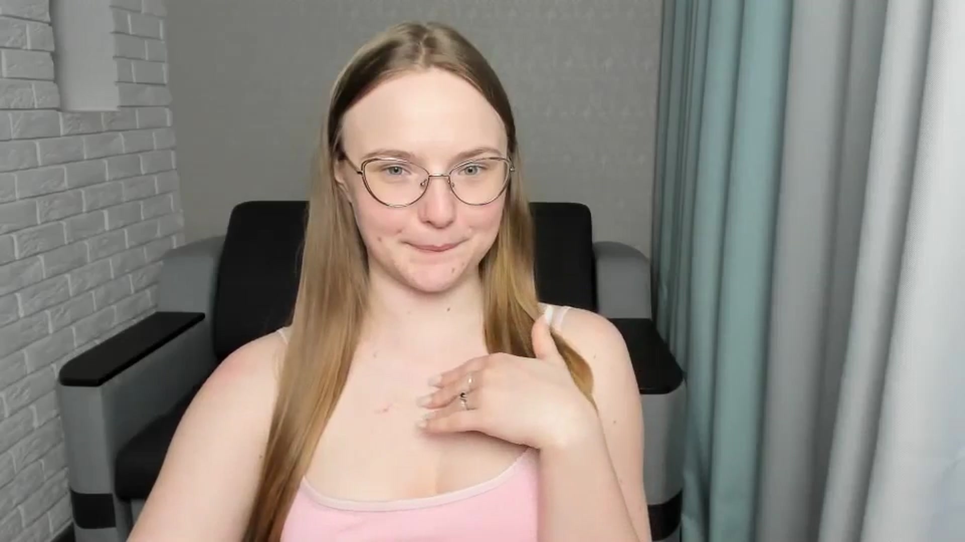 Gallery image thumbnail from Shy_Melany's myfreecams stream on, 02/14/2025, 22:25 image 6 of 20