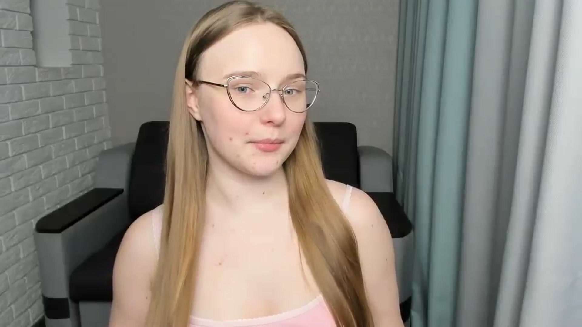 Gallery image thumbnail from Shy_Melany's myfreecams stream on, 02/14/2025, 22:25 image 5 of 20