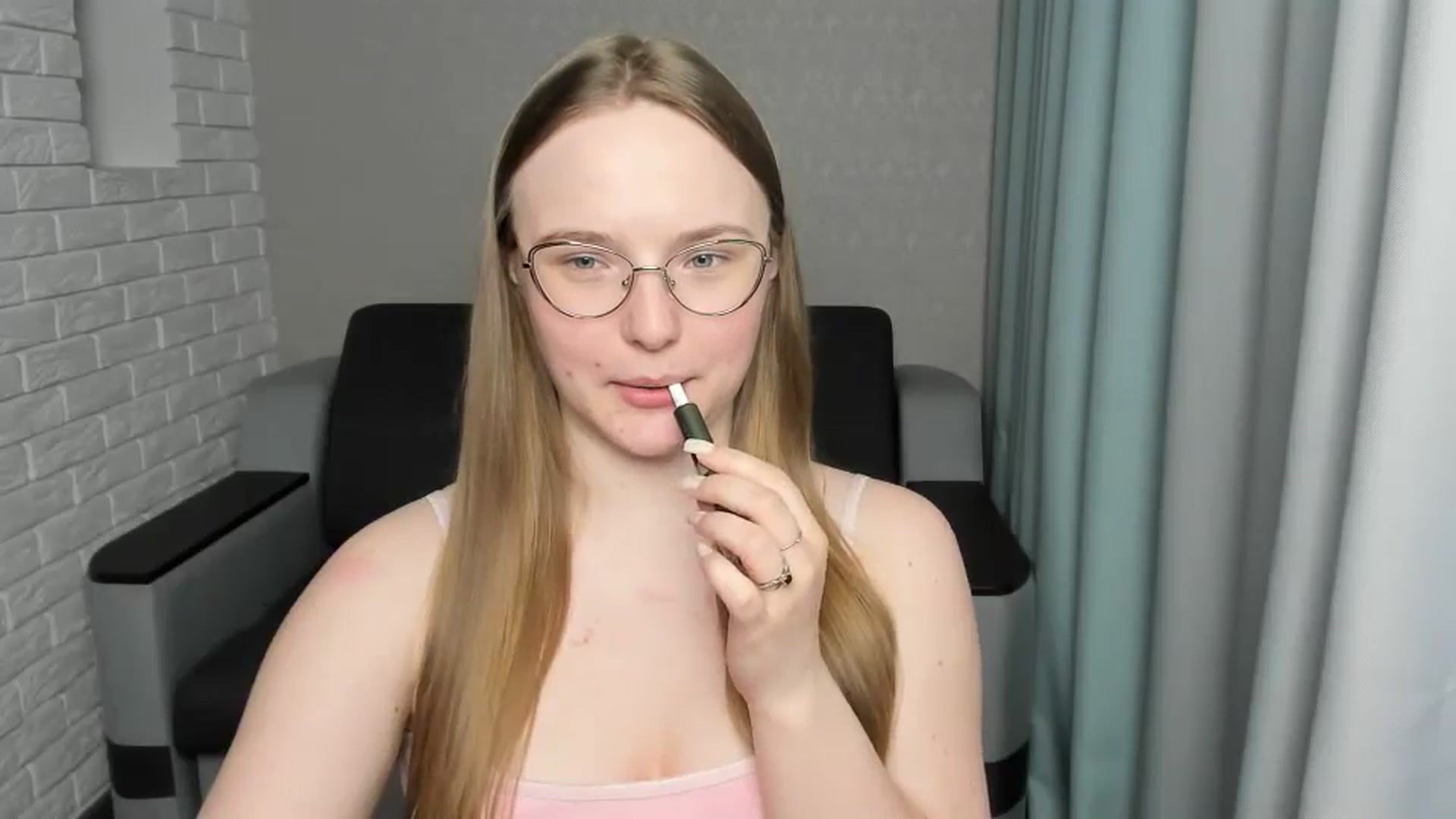 Gallery image thumbnail from Shy_Melany's myfreecams stream on, 02/14/2025, 22:25 image 8 of 20