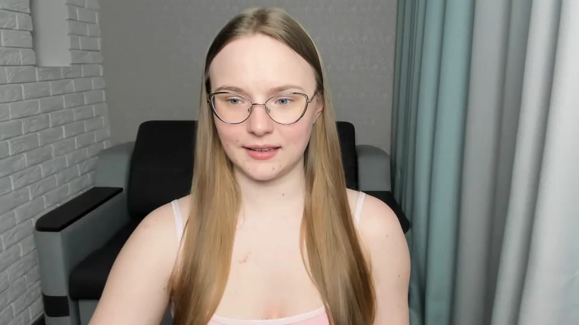 Gallery image thumbnail from Shy_Melany's myfreecams stream on, 02/15/2025, 24:19 image 17 of 20