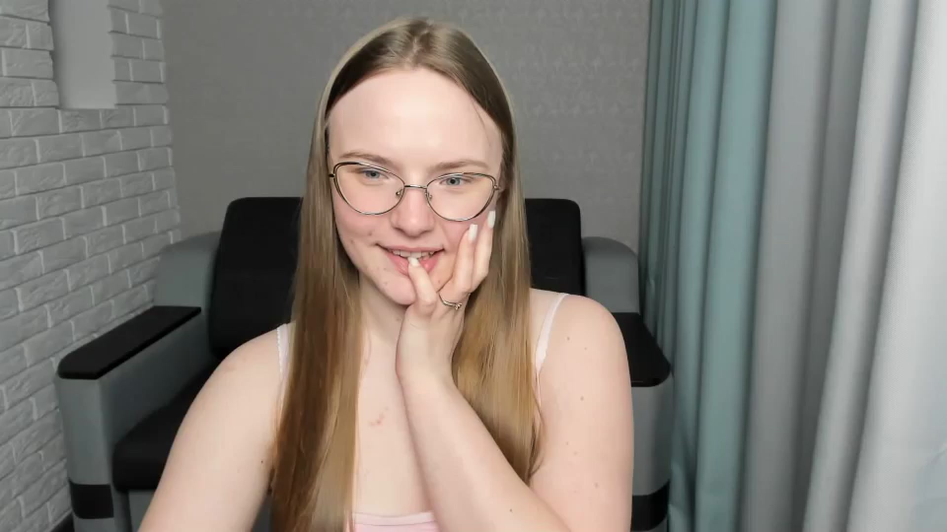 Gallery image thumbnail from Shy_Melany's myfreecams stream on, 02/15/2025, 24:19 image 5 of 20