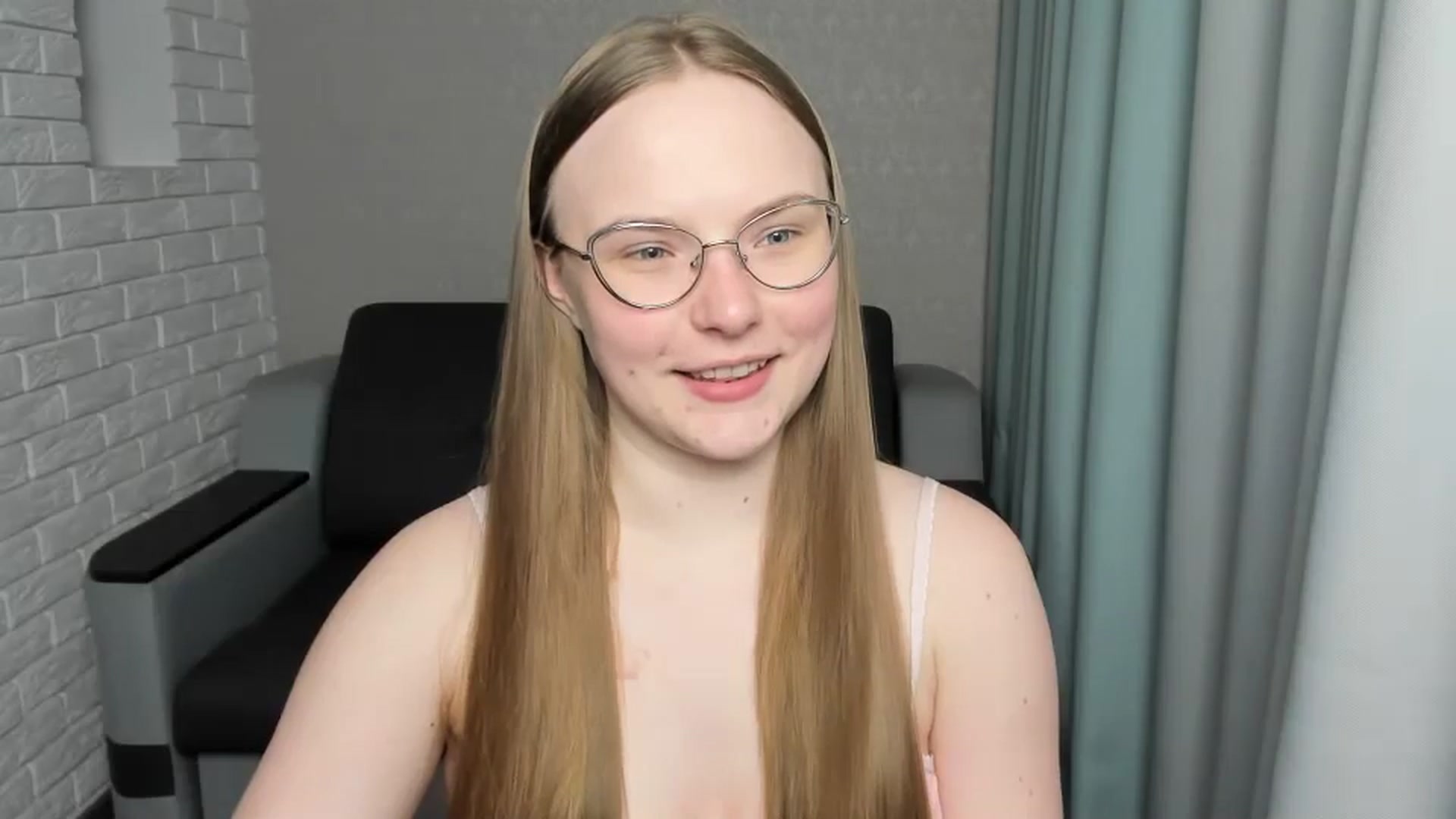 Gallery image thumbnail from Shy_Melany's myfreecams stream on, 02/15/2025, 19:57 image 4 of 20