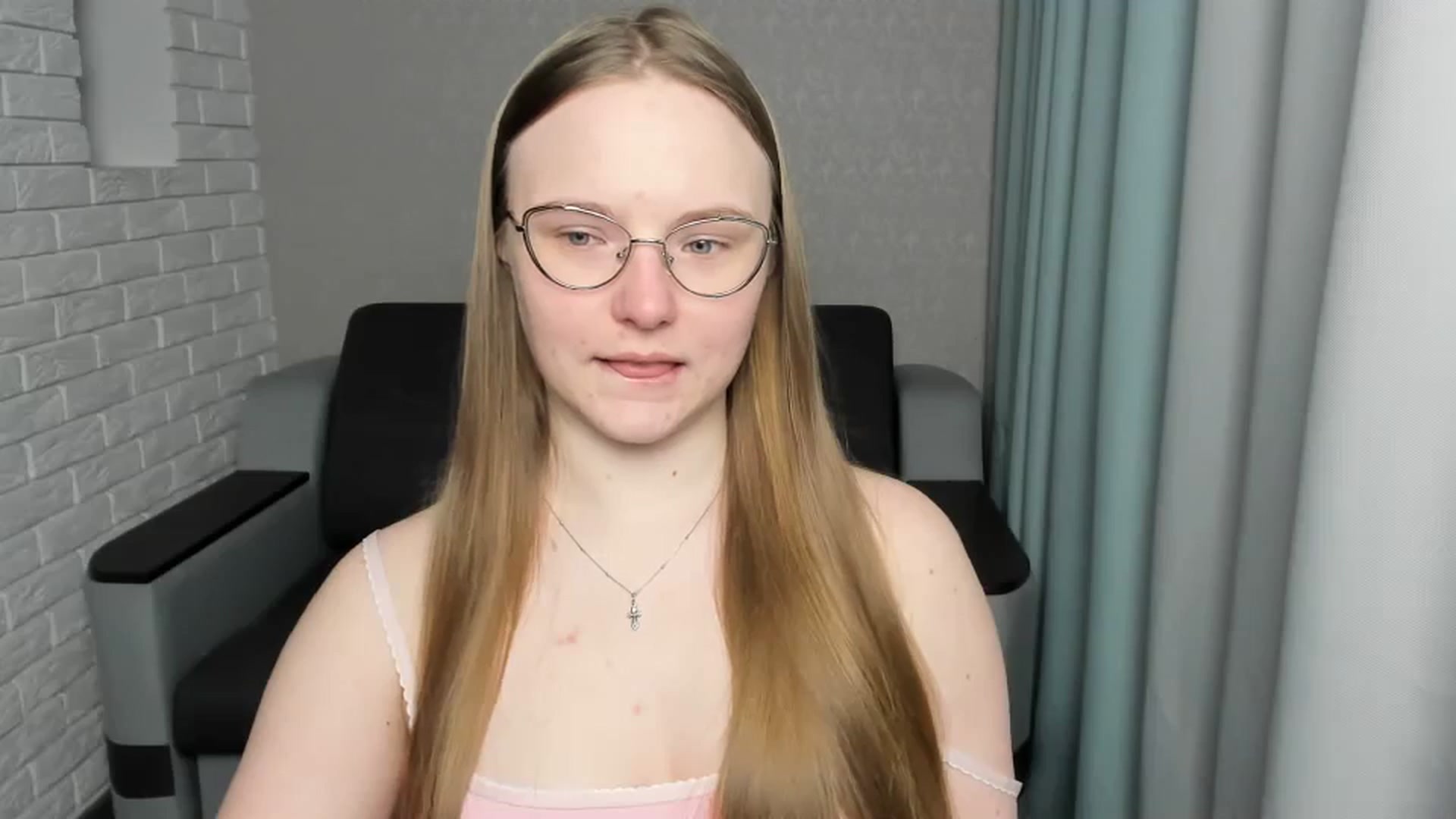 Gallery image thumbnail from Shy_Melany's myfreecams stream on, 02/19/2025, 23:34 image 12 of 20