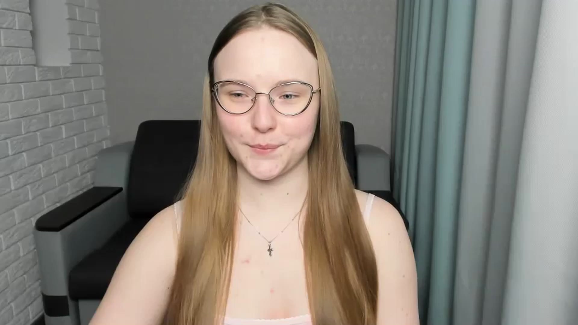 Gallery image thumbnail from Shy_Melany's myfreecams stream on, 02/19/2025, 23:34 image 3 of 20
