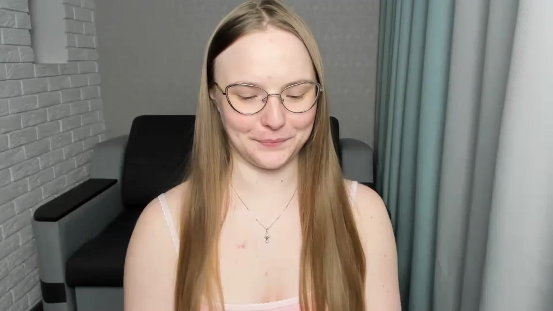 Gallery image thumbnail from Shy_Melany's myfreecams stream on, 02/19/2025, 23:34 image 9 of 20