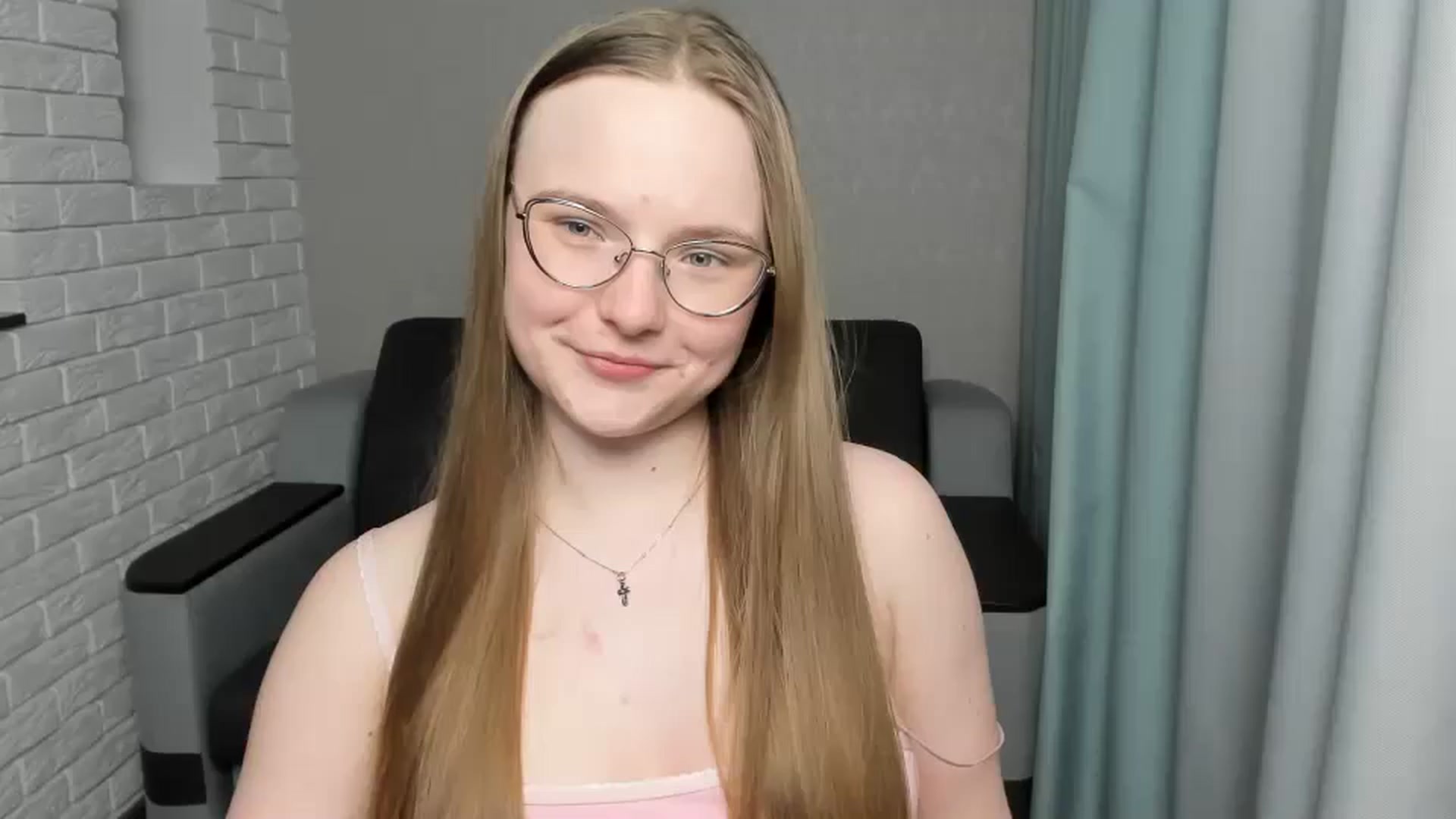 Gallery image thumbnail from Shy_Melany's myfreecams stream on, 02/24/2025, 21:51 image 12 of 20