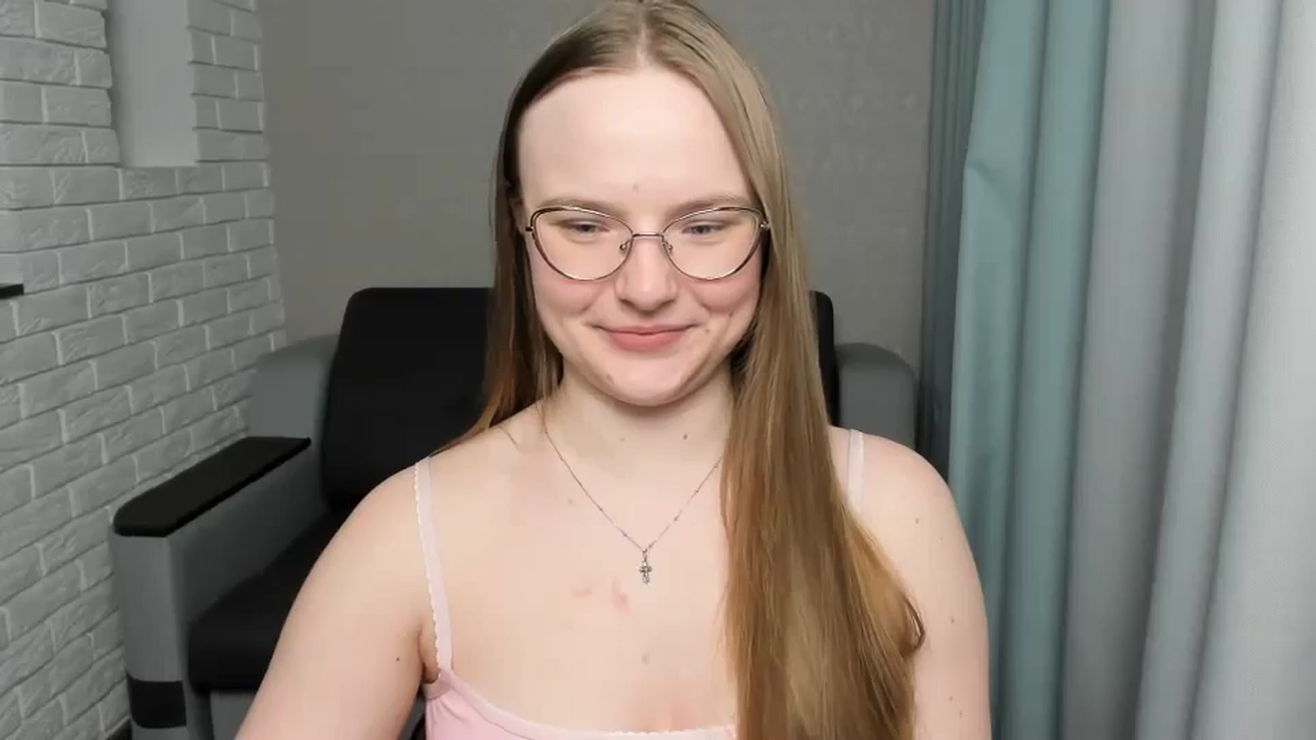 Gallery image thumbnail from Shy_Melany's myfreecams stream on, 02/24/2025, 21:51 image 17 of 20