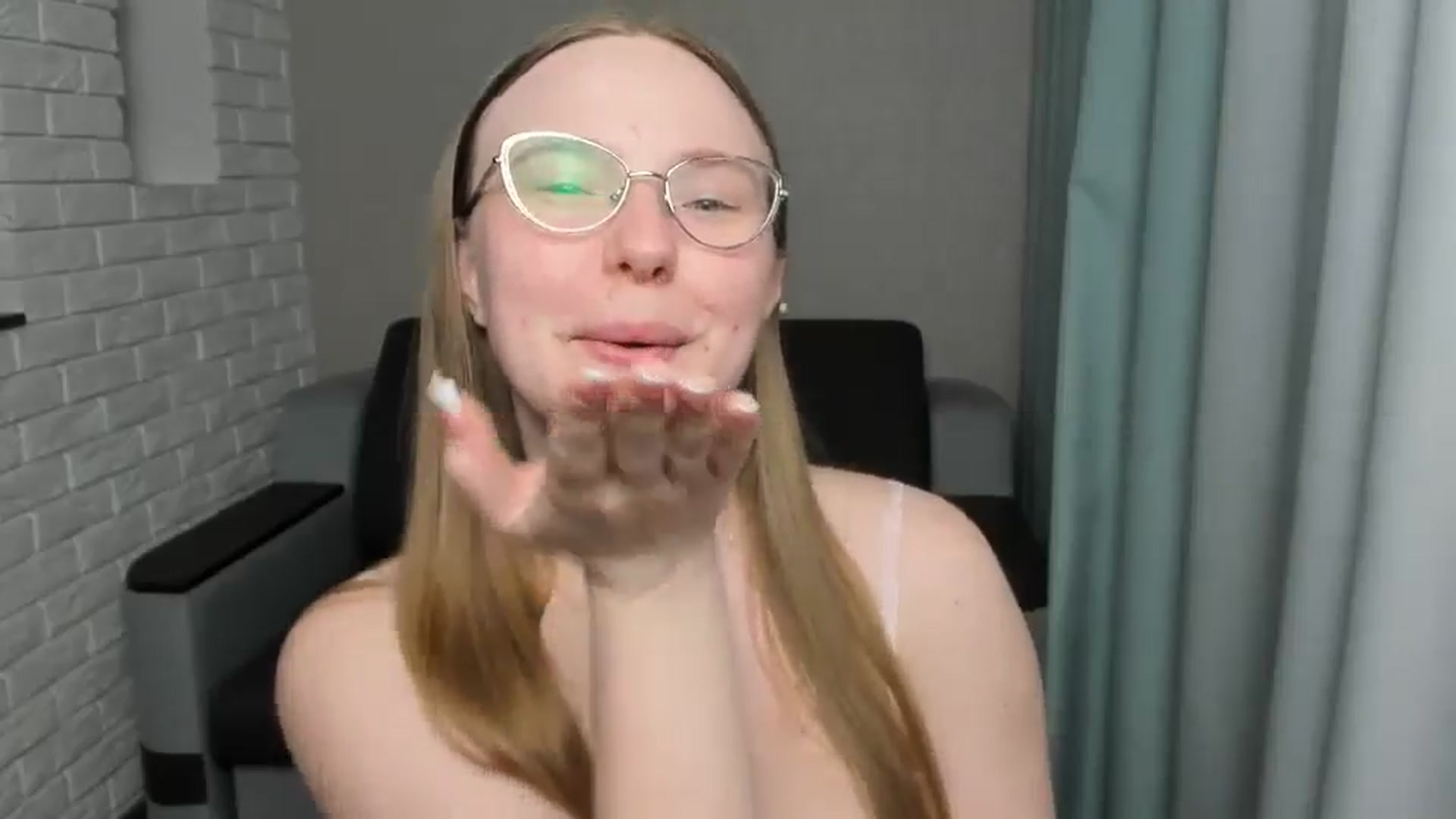 Gallery image thumbnail from Shy_Melany's myfreecams stream on, 02/24/2025, 22:35 image 8 of 20