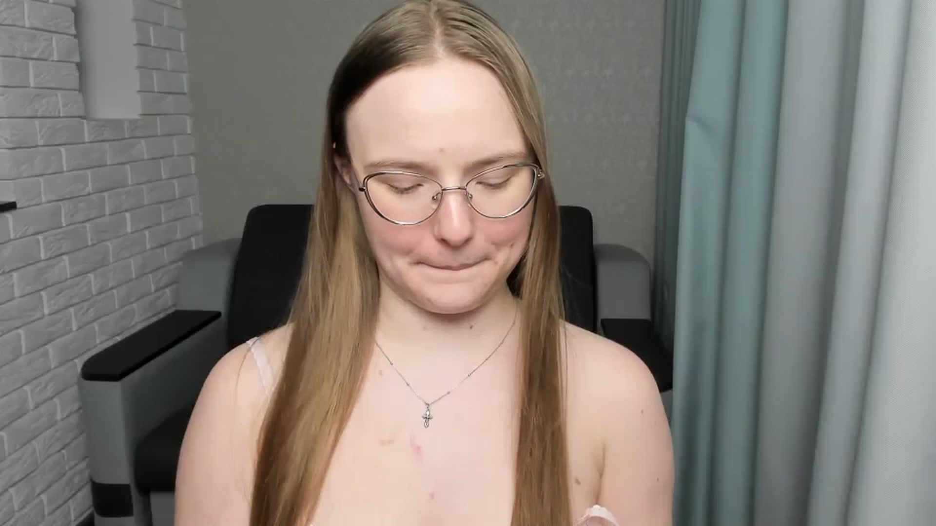 Gallery image thumbnail from Shy_Melany's myfreecams stream on, 02/24/2025, 22:35 image 14 of 20