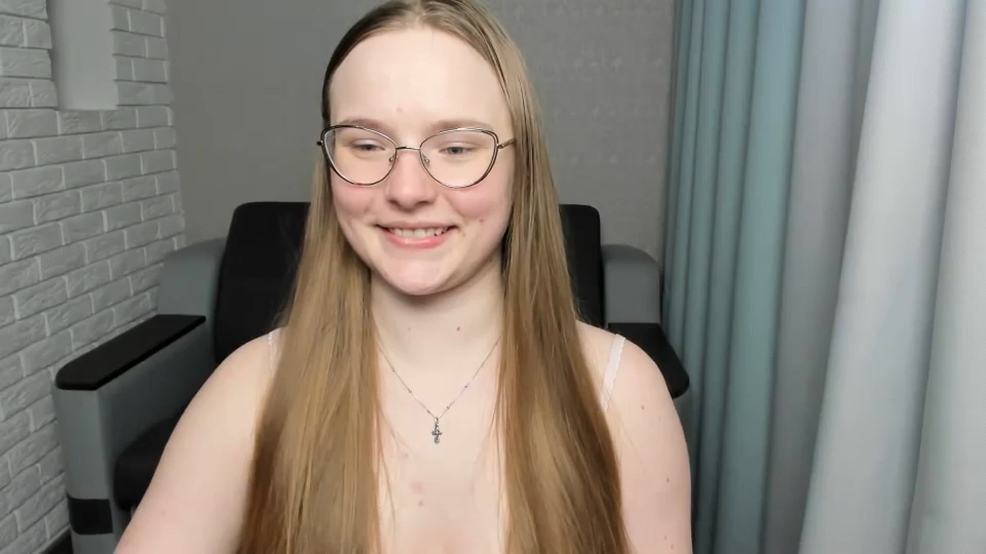 Gallery image thumbnail from Shy_Melany's myfreecams stream on, 02/26/2025, 24:56 image 15 of 20