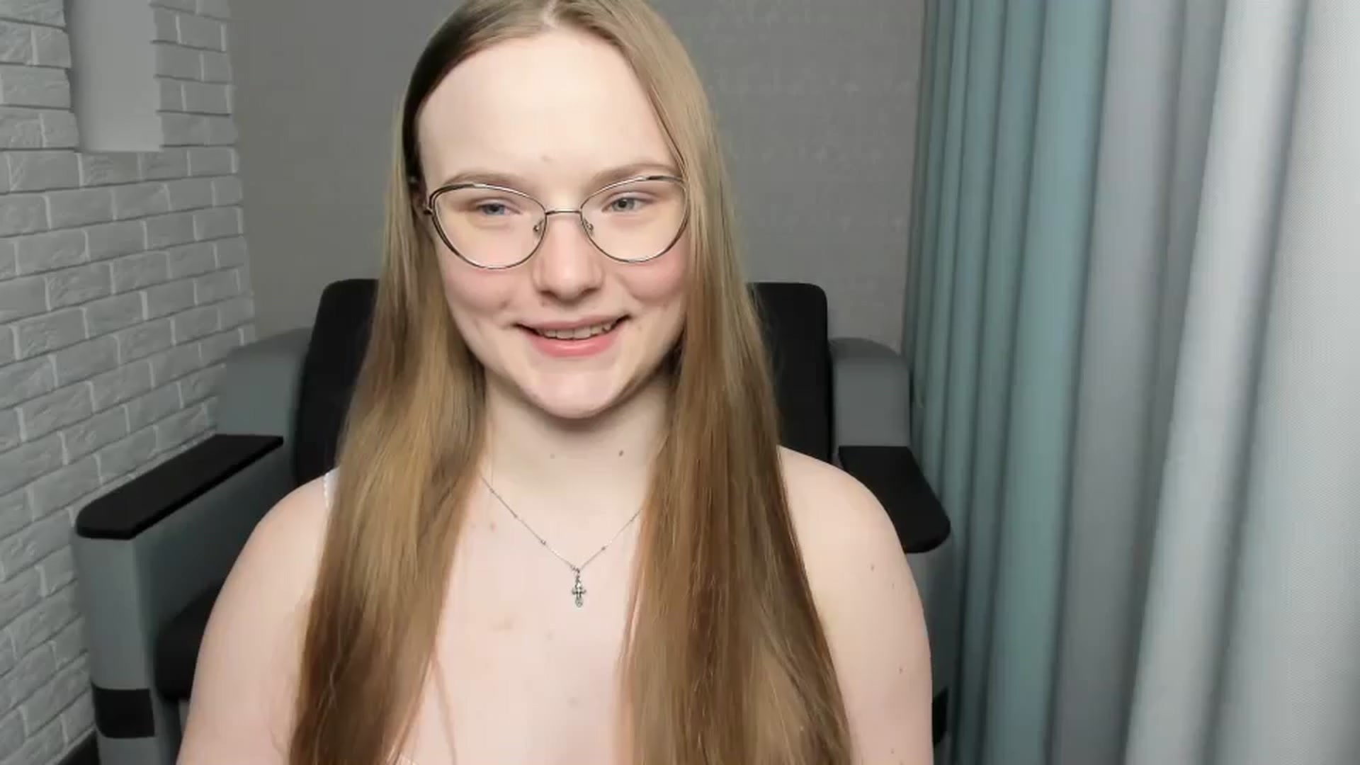 Gallery image thumbnail from Shy_Melany's myfreecams stream on, 02/28/2025, 17:50 image 10 of 20
