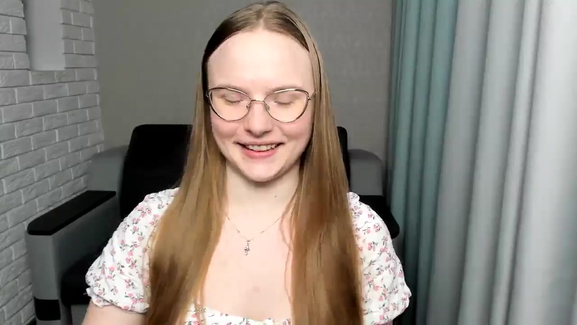 Gallery image thumbnail from Shy_Melany's myfreecams stream on, 03/05/2025, 23:49 image 15 of 20