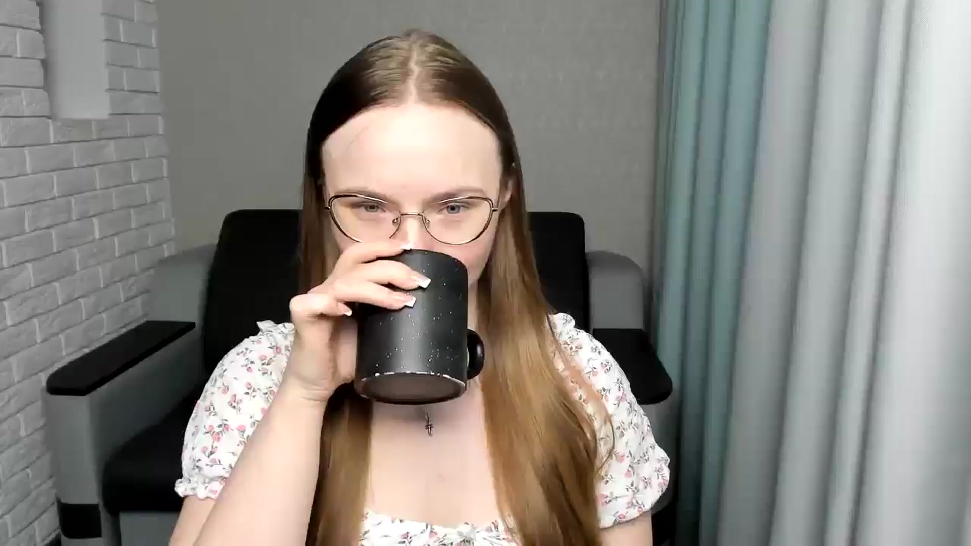 Gallery image thumbnail from Shy_Melany's myfreecams stream on, 03/06/2025, 24:21 image 15 of 20