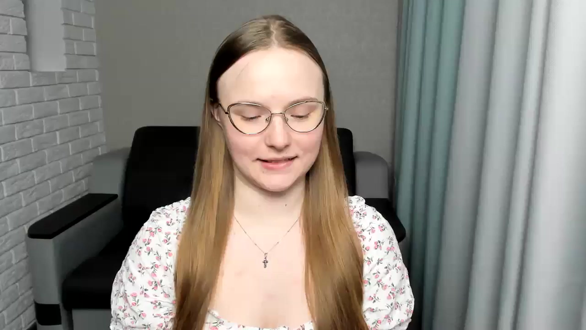 Gallery image thumbnail from Shy_Melany's myfreecams stream on, 03/06/2025, 24:21 image 18 of 20
