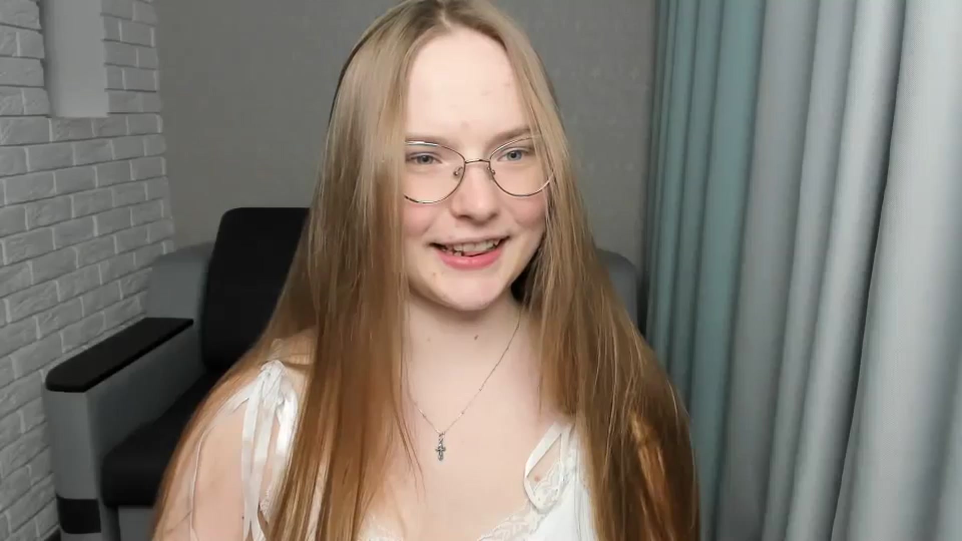 Gallery image thumbnail from Shy_Melany's myfreecams stream on, 03/07/2025, 22:25 image 6 of 20